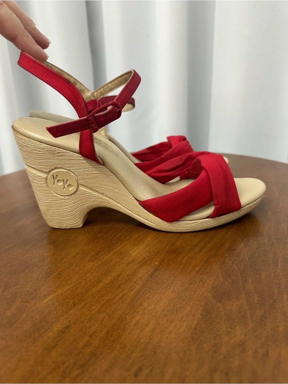 Vintage Connie YoYo Red Knotted Ankle-Strap Wedges size 8.5 retro